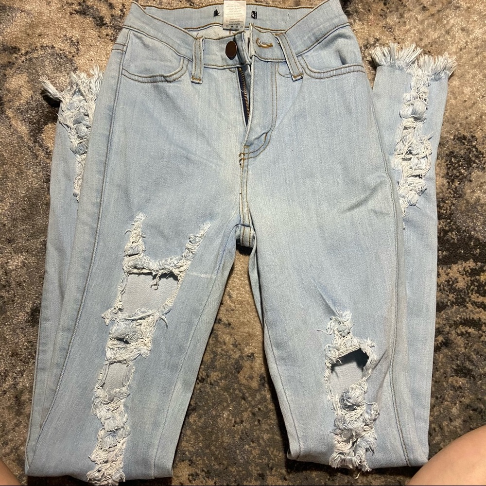 FASHION NOVA JEANS